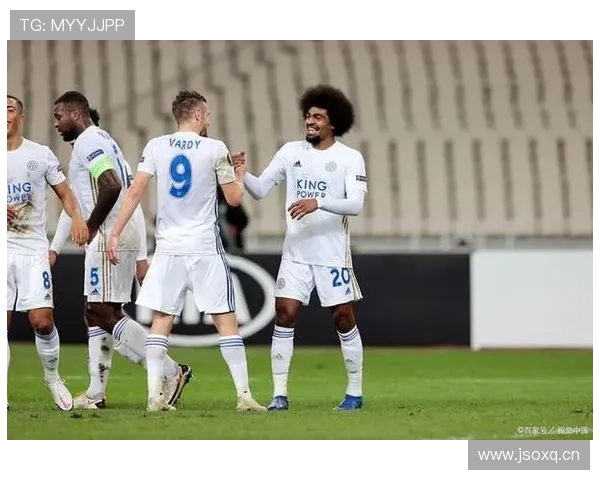 苏亚雷斯 vs 凯恩:组织型9号的两种极致形态 苏亚雷斯 vs 凯恩:组织型9号的两种极致形态