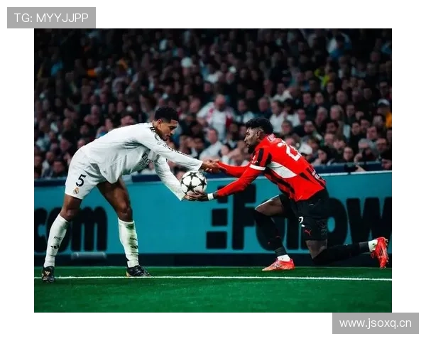 AC米兰高位压迫下防线频繁暴露空间,防守稳定性面临考验 AC米兰高位压迫下防线频繁暴露空间,防守稳定性面临考验