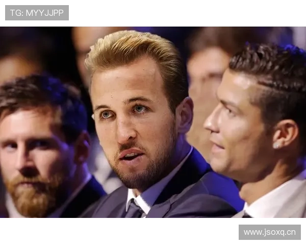 C罗与凯恩中锋能力对比:终结效率与战术角色差异解析 C罗与凯恩中锋能力对比:终结效率与战术角色差异解析